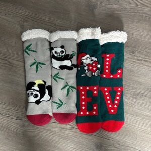 Never worn-Cozy Panda and Holiday Socks Set